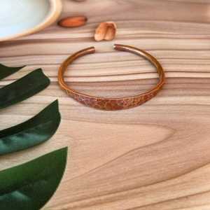 Brazalete magnético de cobre martillado hecho a mano, brazalete de cobre natural puro - Product Image 1