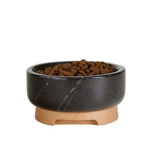 Comedero de lujo para perros de mármol negro con base de madera natural, tazón de comida para mascotas de piedra artesanal para interiores modernos de primera calidad - Product Image 1
