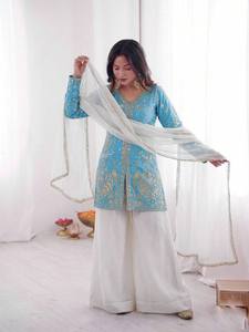 เปิดตัวชุดปาร์ตี้ใหม่ล่าสุด เสื้อผ้าไหมเนื้อหนักพร้อมกางเกงพลัสโซและผ้าคลุมไหล่ - Product Image 3