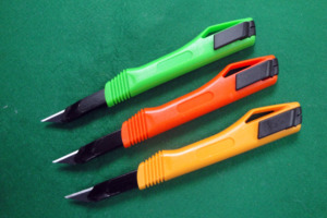 Couteau utilitaire rétractable en acier inoxydable KN0218 avec manche en plastique pour l'artisanat - Vente directe des fabricants - Product Image 3