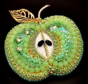 Broche de Bordado con Cuentas Hecho a Mano de Primera Calidad, Estilo Vintage, Elegante Broche de Bordado Floral con Cuentas, Diseño Artesanal - Product Image 5