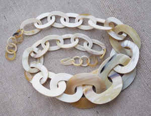 สร้อยคอเขาควายขัดเงาแฮนด์เมดแบบคลาสสิกสำหรับผู้หญิงเครื่องประดับปาร์ตี้พร้อมสายโซ่เชือกสีธรรมชาติที่ผ่านการรับรองจาก IGI - Product Image 5