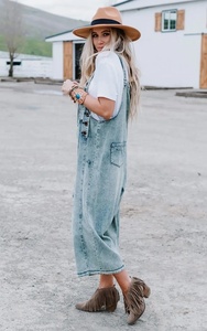 Salopette en jean délavé pour femme, coupe ample, taille haute, longueur mi-mollet, avec poches - Product Image 5