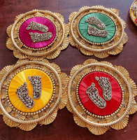 Plateau Laxmi Charan, Décoration Diwali, Cadeau de retour, Article de Pooja, Décoration intérieure, Centre de table, Tapis Rangoli, Multicolore, Kundan Gota, Mariage