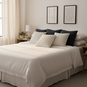 SOGA Ensemble de 6 housses de coussin de 45 cm, tricotées en maille torsadée crème et en maille losanges bleu marine, 3 de chaque couleur - Product Image 5