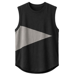 Camiseta sin mangas ligera para hombre, diseñada para entrenamientos en el gimnasio, entrenamiento deportivo, correr y actividades al aire libre. - Product Image 1
