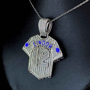 Fine Iced Out Football Numéro 12 Pendentif Hip Hop Lindor Jersey Charme Pendentif S925 Argent Rock Style Bijoux - Product Image 2