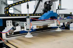 Routeur CNC pour bois à chargement automatique 2130 2030 ATC, machine de production de portes de meubles et d'armoires avec changement d'outil automatique - Product Image 2