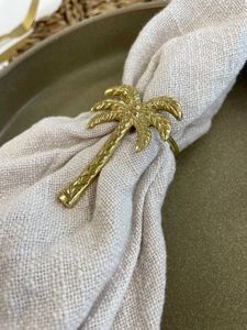 Anneau de serviette en métal artisanal traditionnel pour la décoration de table ethnique, avec motifs classiques et finition métallique solide - Product Image 2