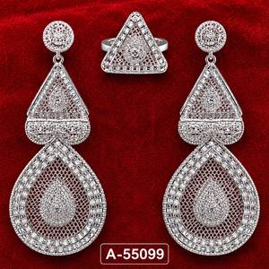 Pendientes de tuerca chapados en oro de 24 quilates de MOLL JEWELLERS, diseño vintage con borlas, forma de corazón coral, lujo para mujer, A-55094, joyería para fiestas - Product Image 5