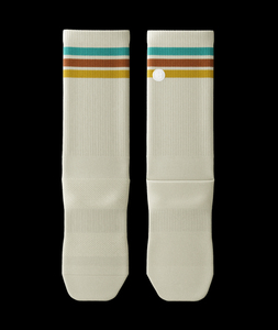 ถุงเท้ากีฬาแบบยาวกันลื่นสั่งทำพิเศษพร้อมโลโก้  ผลิตถุงเท้ากีฬาสีพื้น - Product Image 5