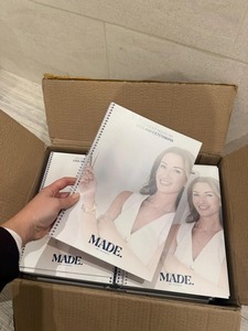 Proveedor Indio de Servicios de Impresión de Libros Personalizados, Impresión de Libros de Tapa Blanda con Opciones de Acabado Mate y Brillante Disponibles para la Venta - Product Image 4