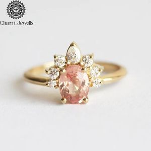 แหวนมอสซาไนต์ชุบทอง 18K สำหรับผู้หญิงจาก Charm_Jewells รูปทรงดอกไม้ ประดับเพชรแบบหนามเตย คลาสสิก ได้รับการรับรองจาก IGI น้ำหนัก 3 กรัม แหวนโรแมนติก - Product Image 5