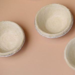 Manufacturer Wholesale Unbaked Tart OEM/ODM HALAL Bakery Frozen Unbaked Portuguese Egg Tart Shell Small 720G Supplier Good Price - Product Image 4