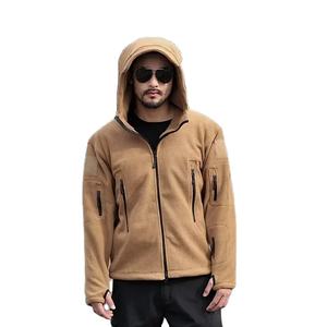 Veste polaire douce et chaude pour hommes avec coupe-vent coupe-vent zippé avec plusieurs poches zippées pour la randonnée, le travail en plein air et l'hiver - Product Image 1