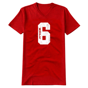 T-shirt col en V Kappa Alpha Psi numéro 6 rouge, vêtement de fraternité grecque avec motif audacieux, confort premium et coupe élégante - Product Image 4