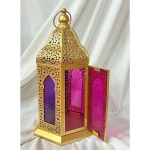 Farol Marroquí de Metal con Recubrimiento Negro y Vidrio Multicolor, Farol Decorativo con Grabado Metálico para Festivales, Hoteles y Decoración del Hogar - Product Image 4