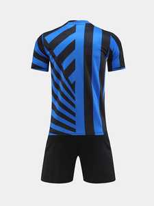 Tenue de football personnalisée de qualité supérieure pour hommes, légère, respirante, séchage rapide, 100% polyester, écologique, ensemble complet pour adultes - Product Image 2