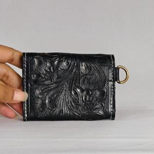 Tarjetero de Cuero Genuino Hecho a Mano con Estampado de Dibujos Animados, Cierre a Presión Estilo Vintage, Cartera Corta para Mujer - Product Image 3