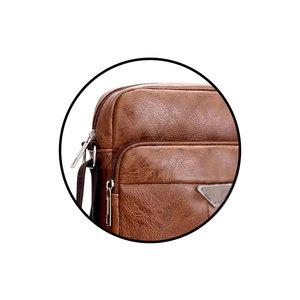 Sac messager en cuir miniature pour usage quotidien, fabriqué à la main, avec une construction durable et un design intemporel - Product Image 5