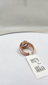 Bague en diamant cultivée en laboratoire pour les fêtes de mariage et les bijoux en diamant synthétiques élégants à la mode - Product Image 5