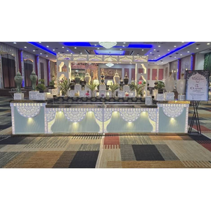 Mostrador de buffet para catering de bodas, típicomente hecho de acero inoxidable con iluminación LED - Product Image 3