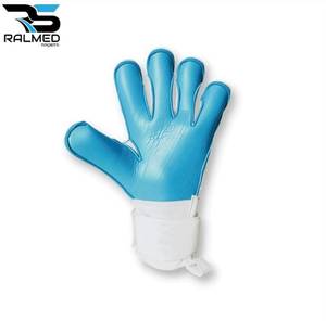 Guantes de Portero de Fútbol RALMED SPORTS, de Cuero, Dedos Completos, 4mm (Agarre de Contacto), Antideslizantes, Impermeables, Cierre Ajustable con Velcro - Product Image 2