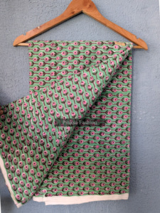 Tela 100% Algodón Sostenible - Textil Floral Estampado a Mano Tradicional Indio para Prendas de Vestir - Product Image 5