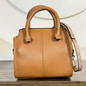 Nuevo Bolso de Mano Speedy de Cuero Genuino Hecho a Mano con Correa Desmontable y Diseño de Corazón Repujado Estilo Western para Mujer - Product Image 6