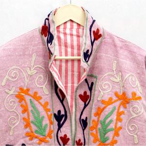 Chaqueta Varsity Suzani de Invierno, Tejida a Mano, con Bordado Floral de Pato, Ecológica, 100% Algodón, con Elegante Cuello Mandarín - Product Image 4