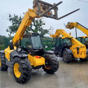 Manipulador Telescópico JCB 541-70 con Motor Diésel, Montacargas con Altura de 7 m y Capacidad de Carga de 300 kg - Product Image 1