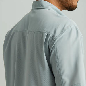 T-shirt de pêche pour homme, logo personnalisé, séchage rapide, UPF 50+, fermeture à enfiler, couleur et taille personnalisables - Vêtements de pêche en gros - Product Image 3