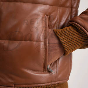 Chaqueta de cuero sintético acolchada para hombre, estilo bomber, corte ajustado, cuello alto, para invierno. - Product Image 5