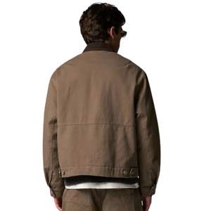 Chaqueta con Cuello en Contraste de Tela Twill para Hombre y Mujer, con Diseño Elegante, Cierre de Cremallera y Tela de Alta Calidad en Color Marrón - Product Image 6