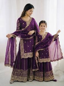 ชุดสัลวาร์ คามีซปักลายสีขาว พร้อมผ้าคลุมไหล่ สำหรับแม่และลูกสาว ชุดสไตล์ปากีสถาน สำหรับงานแต่งงานและงานปาร์ตี้ - Product Image 5