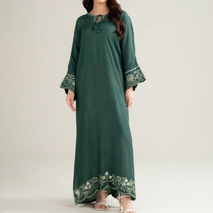 Elegante Vestido Maxi Verde con Bordado, Mangas Acampanadas, Cuello Redondo, Corte Holgado y Discreto, Vestido de Gasa Estilo Imperio para Todas las Temporadas - Product Image 1