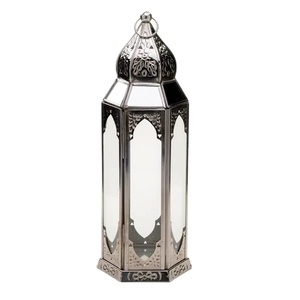 Lanterne marocaine artisanale en métal argenté, porte-bougie élégant pour la maison et les mariages, lampe suspendue de table en fer et verre, design de créateur - Product Image 1