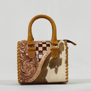 Bolsa de Viaje Deportiva de Lujo, Diseño 2026, con Flores Talladas a Mano, 100% Cuero Genuino, Alta Calidad, Resistente al Agua, Ligera - Product Image 1