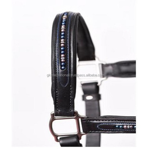 Licou de cheval en cuir noir de qualité supérieure, avec cristaux scintillants et strass multicolores, boucle et anneaux en laiton massif - Product Image 4
