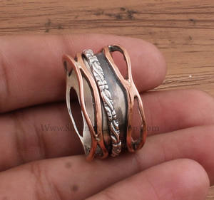 Anillo de banda de plata de ley 925 y cobre de moda, anillos de dedo de metal mixto de dos tonos para hombres y mujeres, joyería apilable estilo bohemio al por mayor - Product Image 1