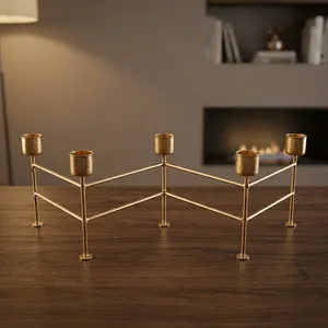 Support de bougies en fer forgé fait main au design artisanal, centre de table 5 bougies, décoration pour la maison et les mariages - Product Image 4