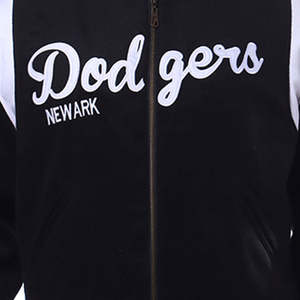 Vestes de baseball varsity pour hommes à manches longues, impression personnalisée, 100 % laine, avec patchs en chenille utilisés comme doublure intérieure. - Product Image 5