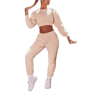 Traje de chándal bordado de dos piezas para mujer con bolsillo al por mayor para el invierno 2025 - Product Image 2