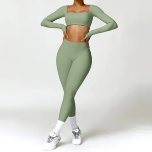 Ensemble de sport 2 pièces pour femme : Soutien-gorge de sport asymétrique et legging taille haute – Respirant, écologique et recyclable - Product Image 1