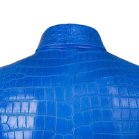 Blouson Bomber Homme en Cuir PU Bleu Imperméable, Col Montant, Fermeture Éclair, Motif Personnalisé Gaufré sur le Devant, Veste Décontractée
