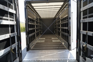 Prêt à être expédié : Ensemble tandem VOLVO FH 500 2025 - 120 m³ - Transport - Économie - Climatisation de stationnement - Titre propre - Garantie 3 ans - Product Image 6