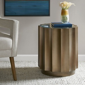 Mesa Auxiliar de Aluminio de Alta Calidad, Muebles de Primera Calidad, Detalles Metálicos, Mesa Otomana para Sala de Estar, Hogar u Hotel, en Latón - Product Image 3