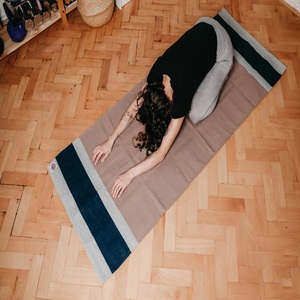 Tapete de Yoga Ecológico Personalizado de Caucho Natural, Lino, Cáñamo y Algodón, Antideslizante y Duradero, en Venta - Product Image 1
