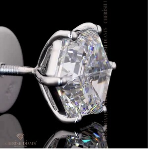 Boucles d'oreilles clous en diamant taillé hexagonal au design unique, certifiées IGI et pureté VVS, pour l'exportation en gros depuis l'Inde - Product Image 2