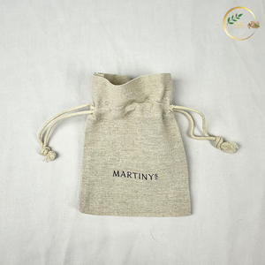 Pochette à bijoux en toile de jute faite à la main, petite taille, avec impression de logo personnalisé pour bagues et boucles d'oreilles - Product Image 2